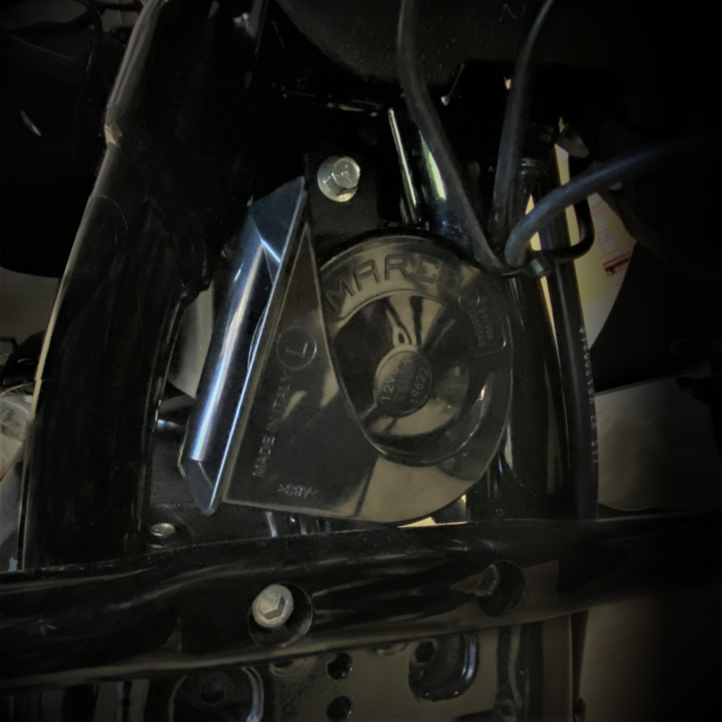 109 dB Electromagnetic Horn Kit for Softail Motorcycles